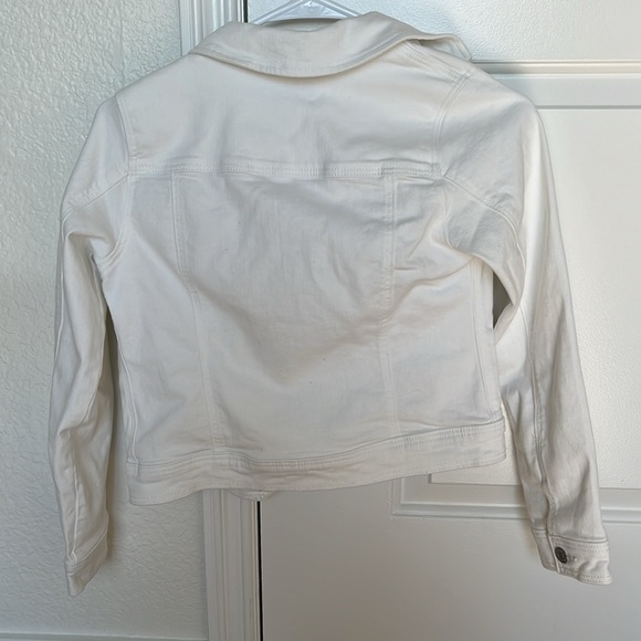 🌟3/$15🌟 Jean jacket - Picture 3 of 5